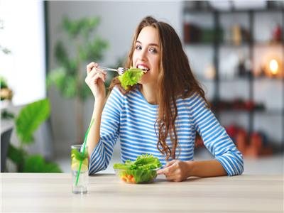 أيهما أكثر صحة.. تناول الخضروات نيئة أم مطبوخة؟