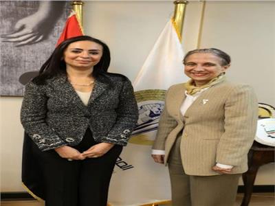 رئيسة المجلس القومي للمرأة و سفيرة كولومبيا بالقاهرة