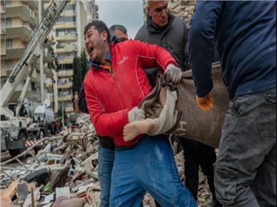 زلزال شرق المتوسط| 103 آلاف ضحية ومصاب.. اصرخ لنعلم أنك مازلت حيا |صور وفيديو
