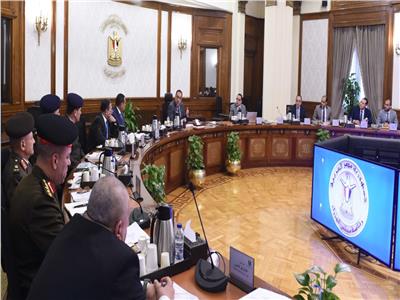 رئيس الوزراء يتابع خطط التنمية في محافظة شمال سيناء 