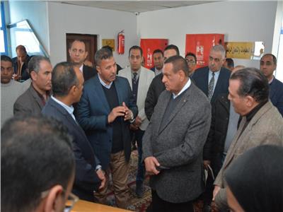 اللواء هشام آمنة وزير التنمية المحلية اثناء جولته بالمنيا