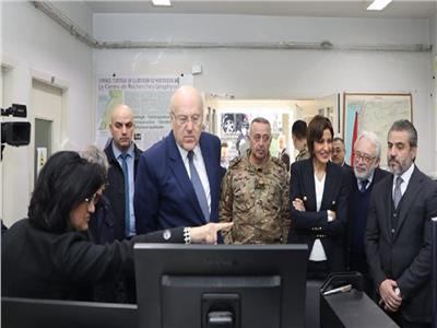 رئيس حكومة تصريف الأعمال اللبنانية نجيب ميقاتي يتفقد المركز الوطني للجيوفيزياء