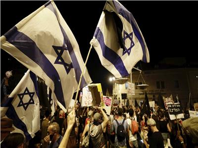 مئات الآلاف يتظاهرون في إسرائيل   