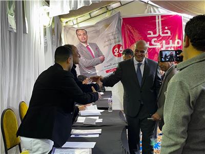خالد ميري المشرح على منصب نقيب الصحفيين أثناء حضورة الانتخابات 