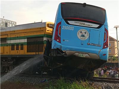 حادث اصطدام قطار وحافلة بنيجيريا