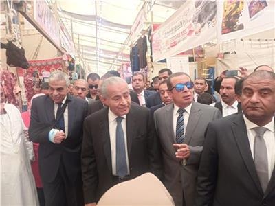 وزير التموين خلال افتتاح معرض «أهلًا رمضان» فى مدينة العاشر