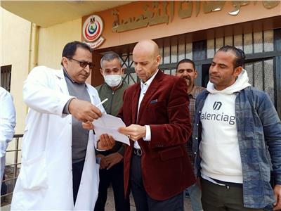 وكيل وزارة الصحة بالشرقية يتفقد مستشفى حميات الزقازيق   