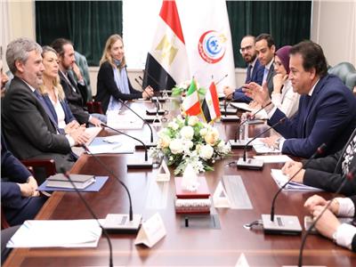 وزير الصحة يستقبل سفير دولة إيطاليا لدى مصر