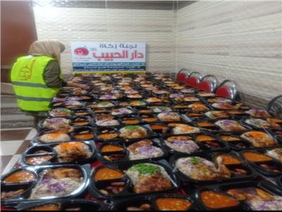 2100 وجبة إفطار يوميا لدعم الأسر الأولى بالرعاية خلال شهر رمضان المبارك بسوهاج