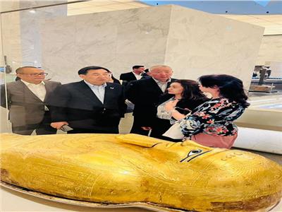 وزير الثقافة والسياحة الصيني يختتم زيارته لمصر بزيارة المتحف القومي