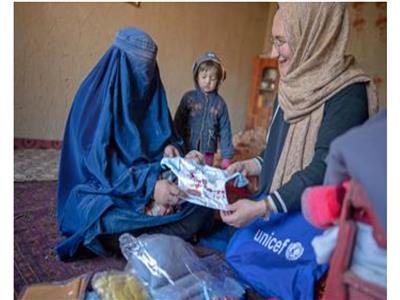 اليونيسف توزع مجموعات مستلزمات الأطفال حديثي الولادة في مقاطعة بدخشان بأفغانستان