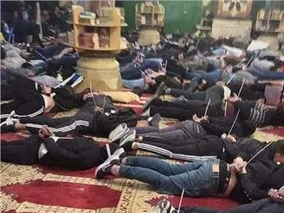 صورة من اعتقال مصلّين من داخل المسجد الأقصى