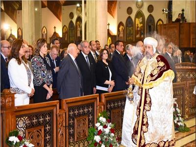 وزيرة الهجرة تشهد قداس عيد القيامة المجيد