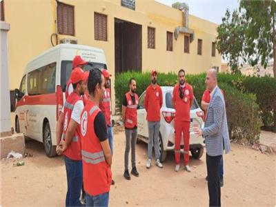 الهلال الأحمر المصري: نقدم خدماتنا للمصريين والأجانب العائدين من السودان
