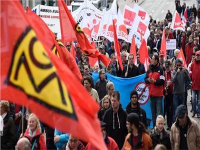 مظاهرات اتحاد النقابات العمالية الألماني في برلين تشهد أعمال عنف تجاه الشرطة