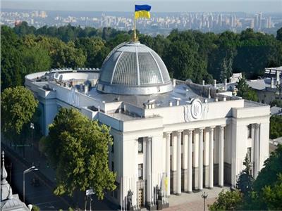 البرلمان الأوكراني يصدق على تمديد الأحكام العرفية والتعبئة لمدة 90 يومًا أخرى