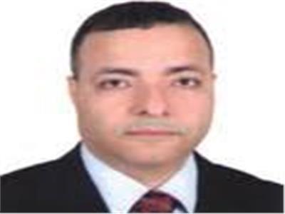  الدكتور عبد الحميد نوار، الاستاذ المساعد بكلية الاقتصاد والعلوم السياسية