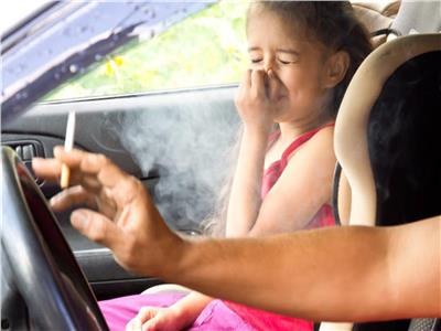 «السرطان وانخفاض النمو»| ٩ أمراض تصيب الأطفال عند التعرض لدخان السجائر 