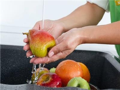 في 3 خطوات.. طريقة تنظيف الفاكهة من متبقيات الرش والمبيدات