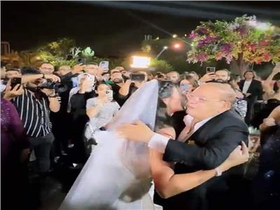 صلاح عبد الله يرقص في حفل زفاف ميرنا نور الدين