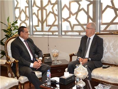 وزير التنمية المحلية  مع رئيس اتحاد الصناعات المصرية