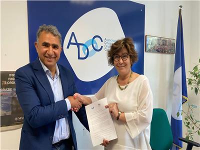اتحاد العمال المصريين في إيطاليا يوقع اتفاقية تعاون مع مؤسسة آدوك لحماية المستهلك