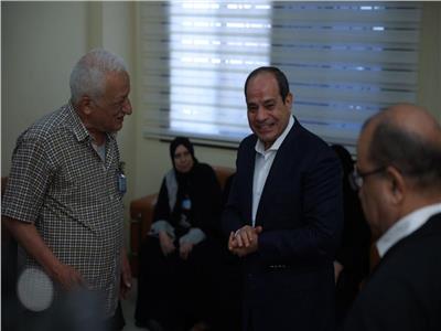 الرئيس عبد الفتاح السيسي يزور دار المسنين