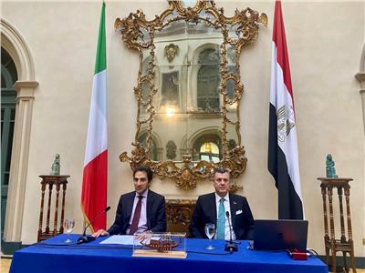 وزير السياحة والآثار والسفير المصري في ايطاليا