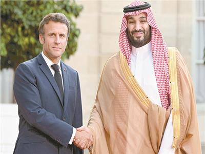 ولي العهد السعودي الأمير محمد بن سلمان بن عبدالعزيز، وماكرون رئيس فرنسا