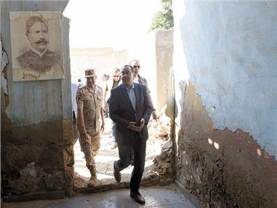 د.مصطفى مدبولى خلال تفقده مقبرة الزعيم أحمد عرابى