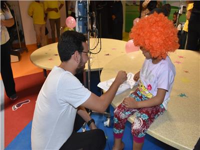 اطفال مستشفى شفاء الاورمان يحتفلون بالعيد