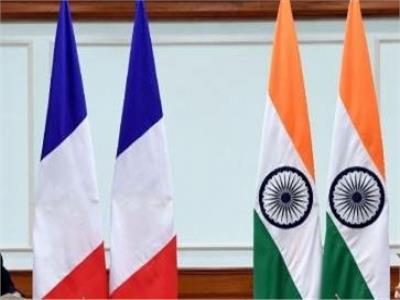 علما فرنسا والهند