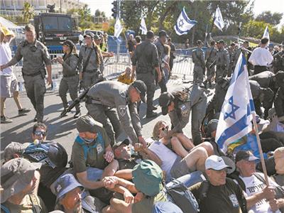 جانب من مظاهرات  الإسرائيليين فى الشوارع