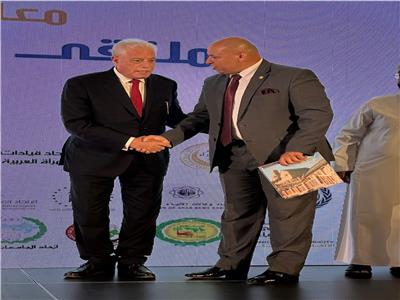 محافظ جنوب سيناء يشارك في تسليم جوائز الحفل