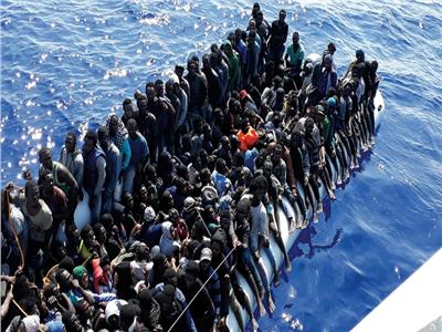 قوارب المهاجرين غير الشرعيين