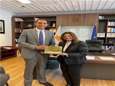 السفيرة سها جندي يستقبل وزير الداخلية القبرصي