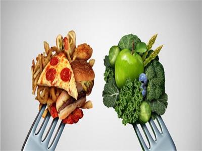 تحذيرات من عادات غذائية تحفز السرطان في الجسم