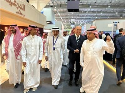 أثناء افتتاح معرض «سيتي سكيب» بالعاصمة السعودية الرياض 