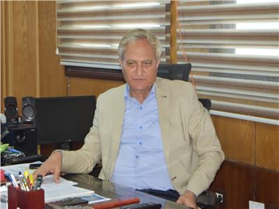 الدكتور ابراهيم خالد رئيس مجلس إدارة شركة مياه الشرب والصرف الصحى بمطروح