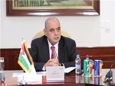 الدكتور أحمد الهناندة، وزير الاتصال الأردن