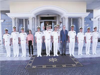 قائد القوات البحرية يلتقى قائد العملية البحرية الأوروبية