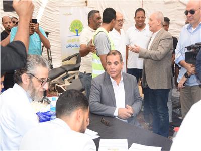 محافظ الاقصر يوجه شكره للتحالف الوطني على نجاح تنظيم حملة التبرع بالدم في المحافظة