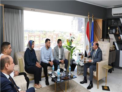 محافظ أسوان يلتقى بوفد من أعضاء المبادرة الوطنية لتطوير الصناعة المصرية "ابدأ"