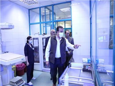  وزير الصحة يتفقد مستشفى الهلال للتأمين الصحي
