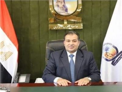 الدكتوراحمد عكاوى  رئيس جامعة جنوب الوادى