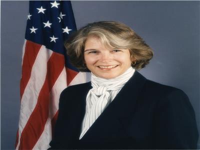 إليزابيث جونز القائمة بأعمال السفير الأمريكي بالقاهرة