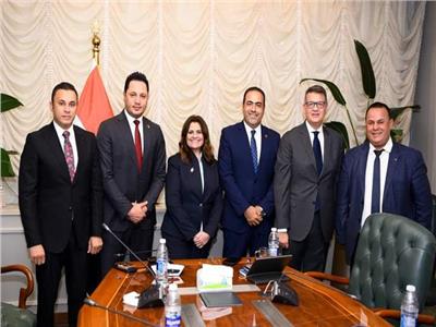 رئيس شباب المصريين بالخارج يلتقي وزيرة الهجرة