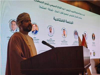 قيس بن محمد اليوسف وزير التجارة والصناعة وترويج الاستثمار بسلطنة عمان