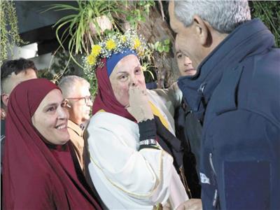 إسراء جعابيص تصل إلى منزلها فى القدس الشرقية