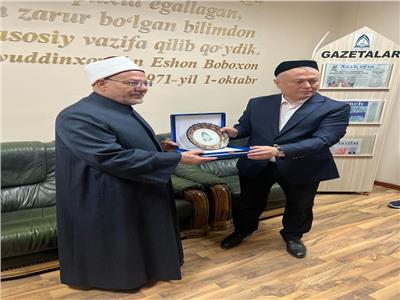 المفتي يزور كلية الإمام البخاري للدراسات الإسلامية ومركز الفتوى